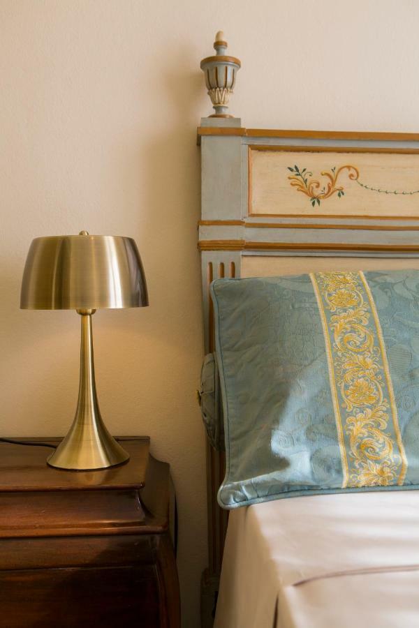 Molano's House Bed & Breakfast *